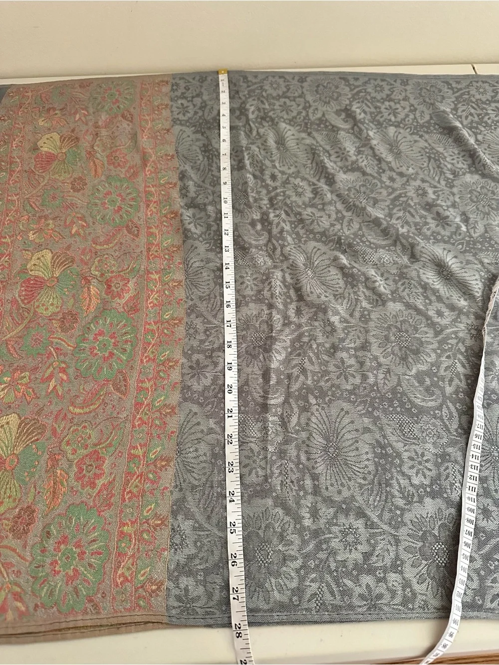 Cashmere Pashmina Scarf Floral Paisley Fringe Shawl Wrap Gray Pink 64x28 Luxury